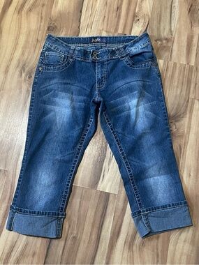 Y2K Angels Denim Capri Jeans Blue Cuffed Crop Low Rise Two Button Size 15 JR